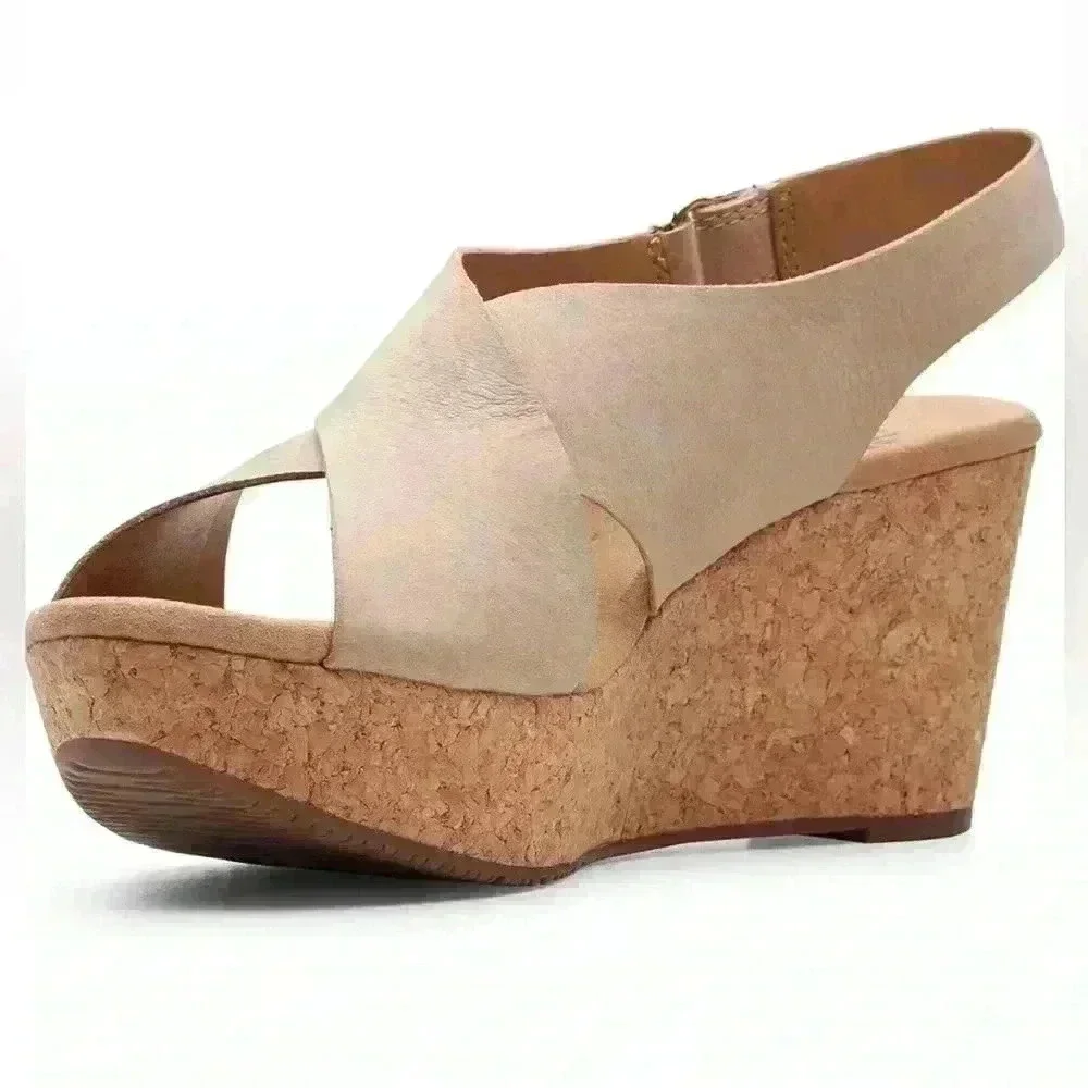 Clarks Women's Annadel Eirwyn Wedge Sandal